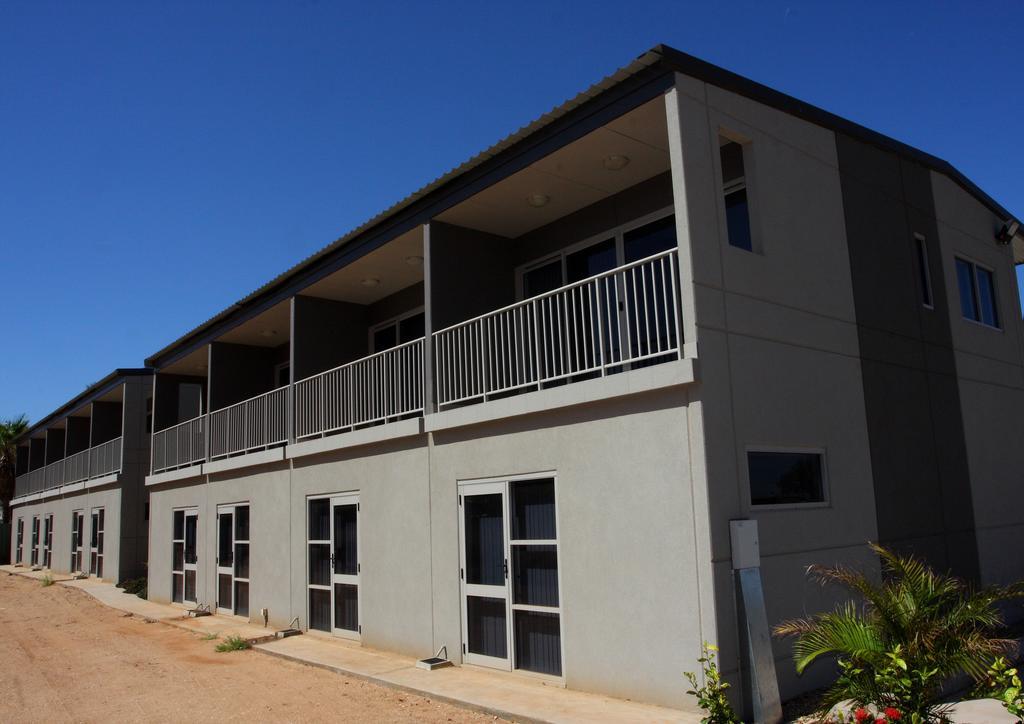 Morse Court Apartments Карата Стая снимка